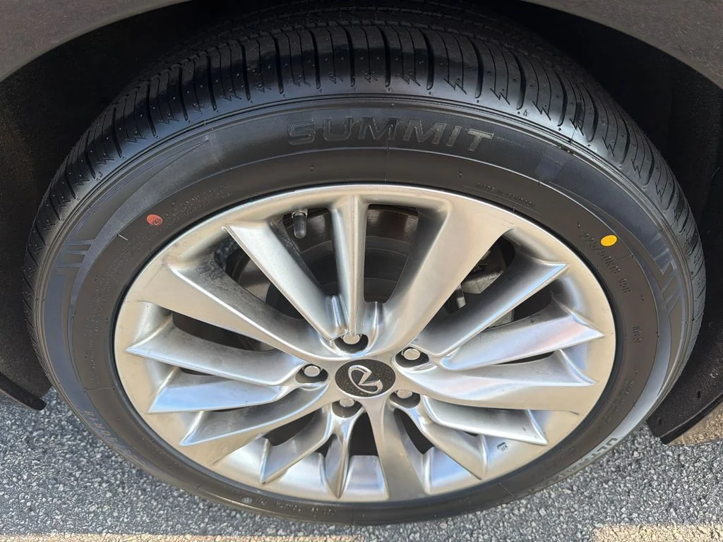 Used 2020 Black INFINITI 3.0t LUXE image 17