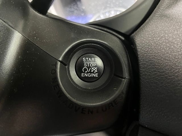 Used 2020 Gray Jeep Limited image 24