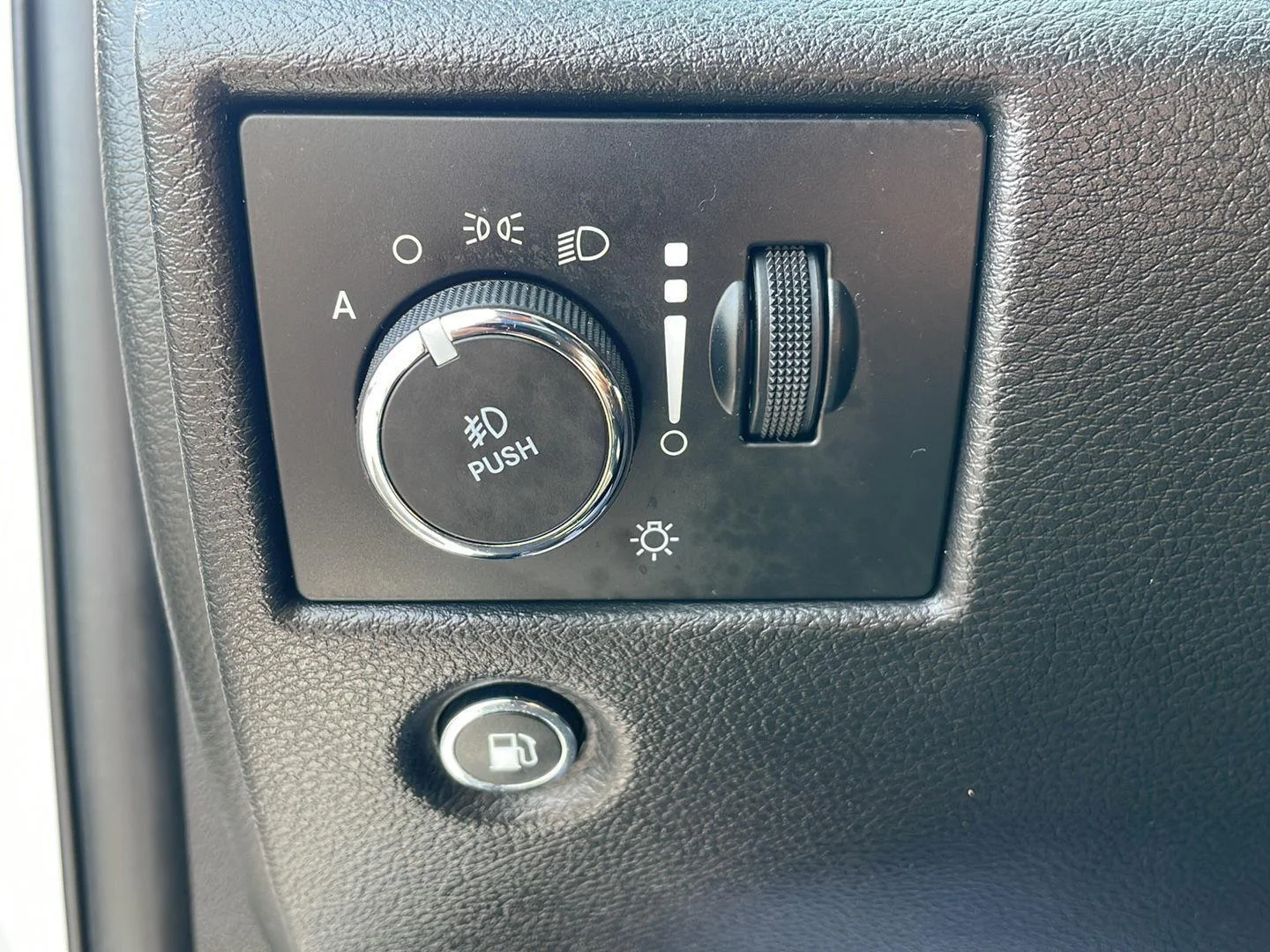 Used 2020 Bright White Clearcoat Jeep High Altitude image 14