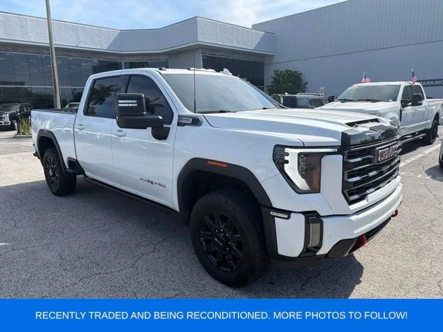 2024 GMC Sierra 4WD Crew Cab Standard Box AT4's photo