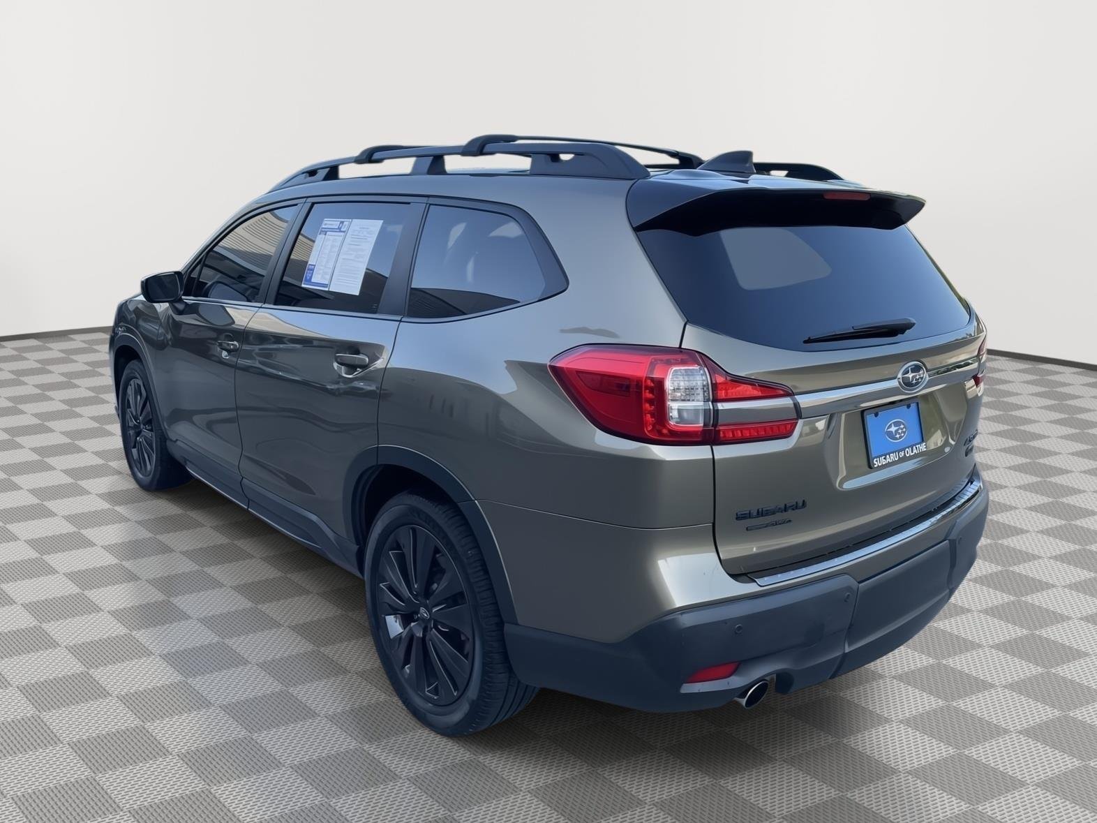 Used 2022 Autumn Green Metallic Subaru Onyx Edition image 12