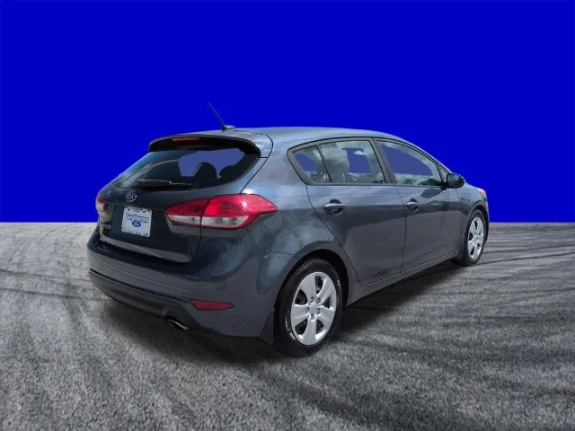 Used 2016 Steel Blue Metallic Kia LX image 4