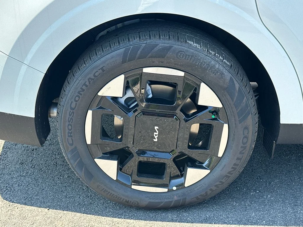 New 2027 White Kia EX image 16