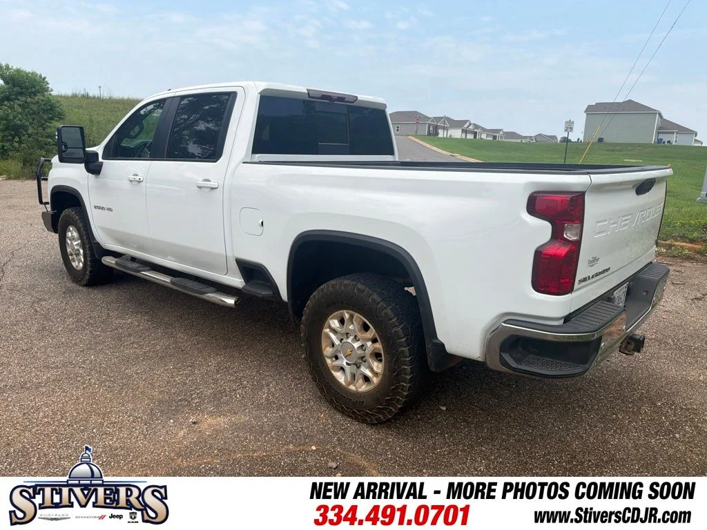 Used 2024 White Chevrolet LT image 7