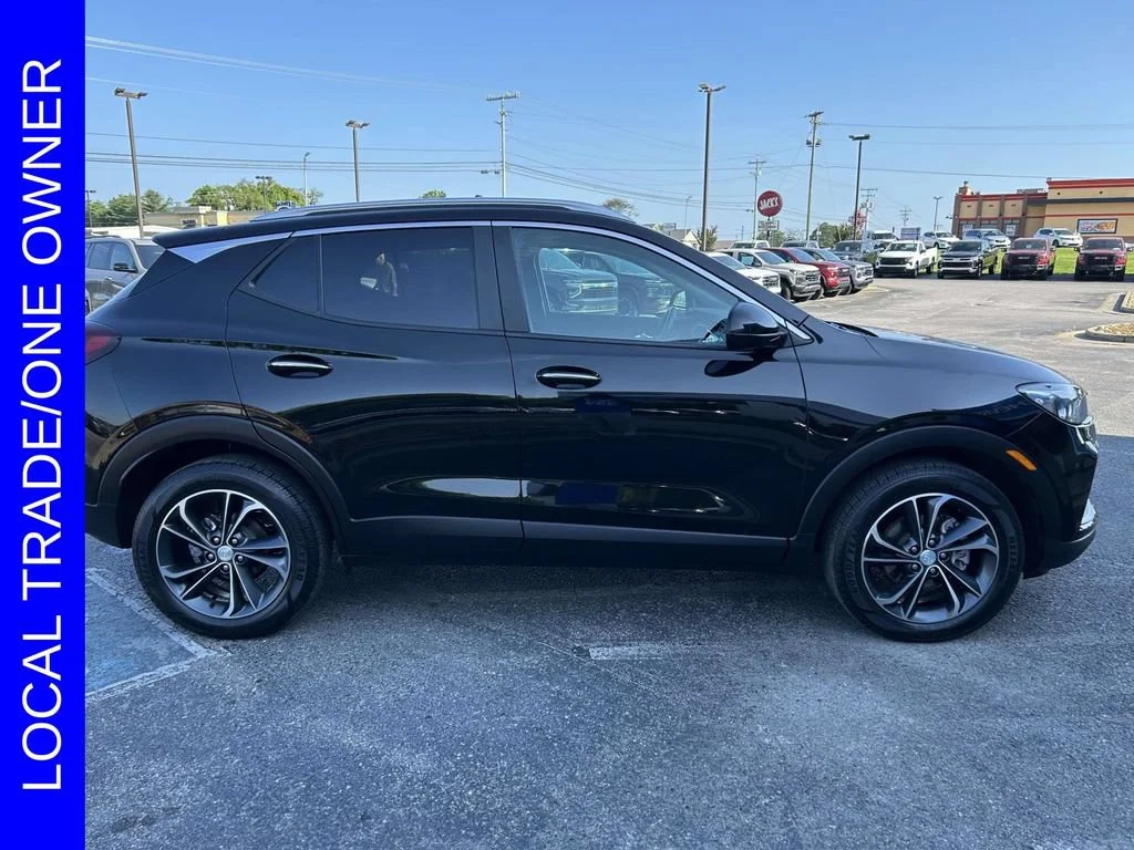 Used 2023 Ebony Twilight Metallic Buick Select image 2