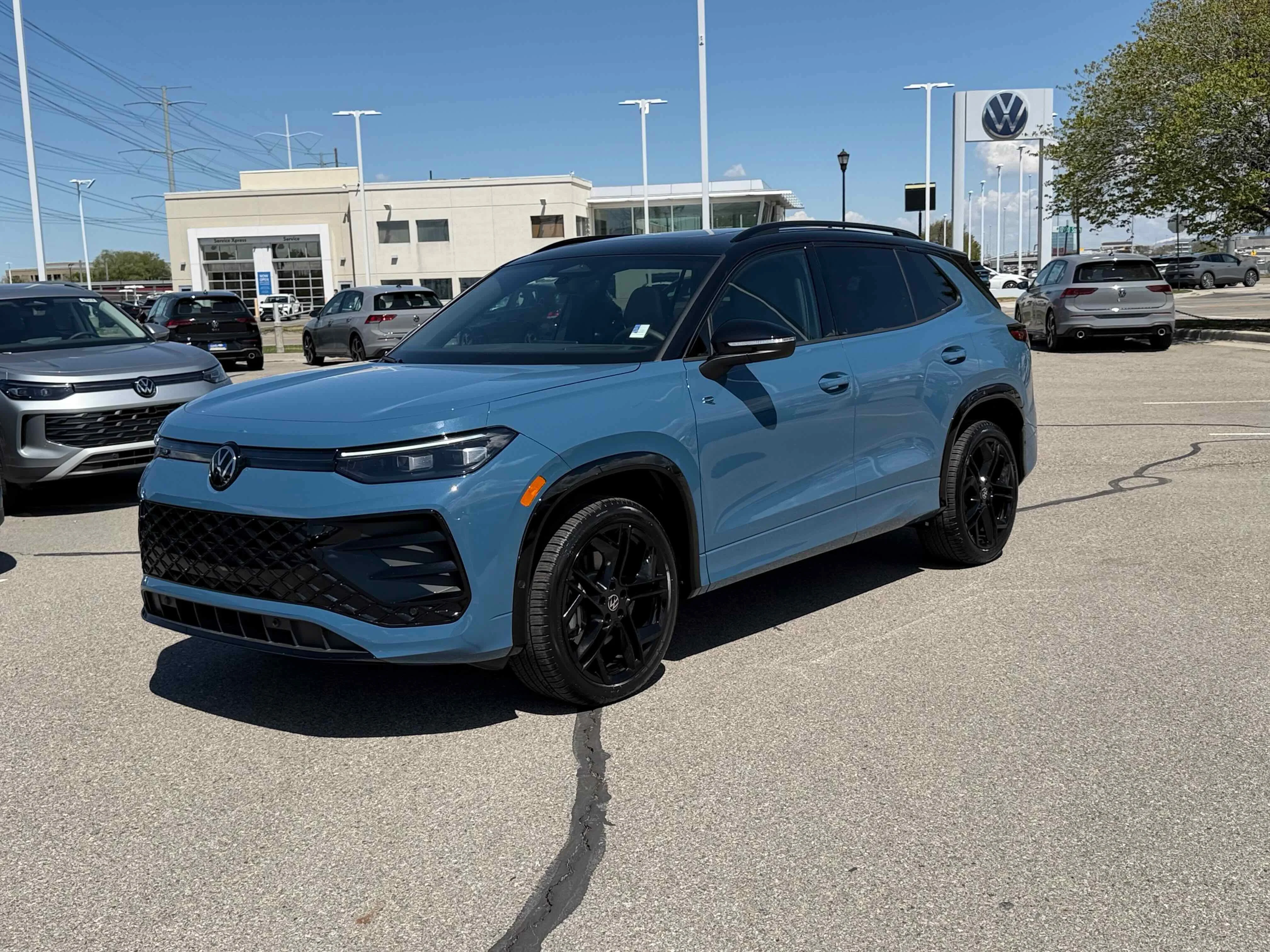 New 2026 Blue Volkswagen SE R-Line Black image 1