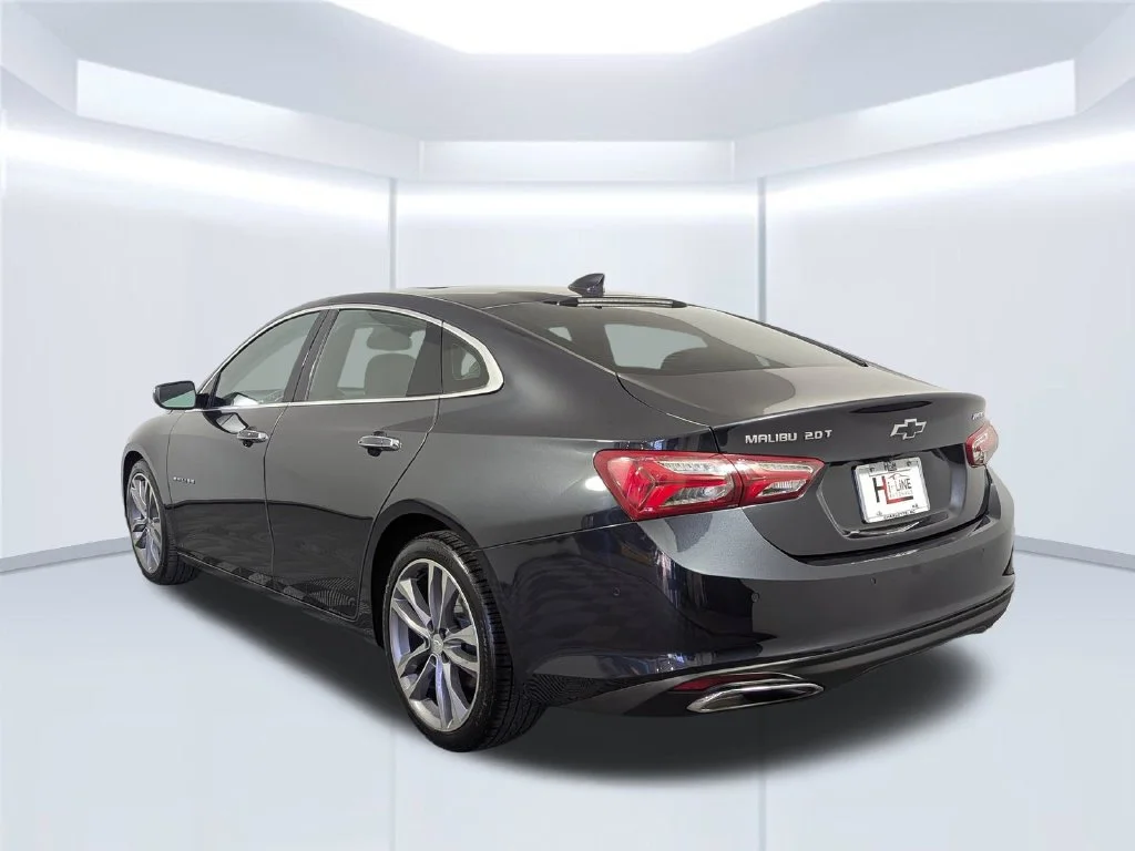 Used 2022 Gray Chevrolet Premier image 25