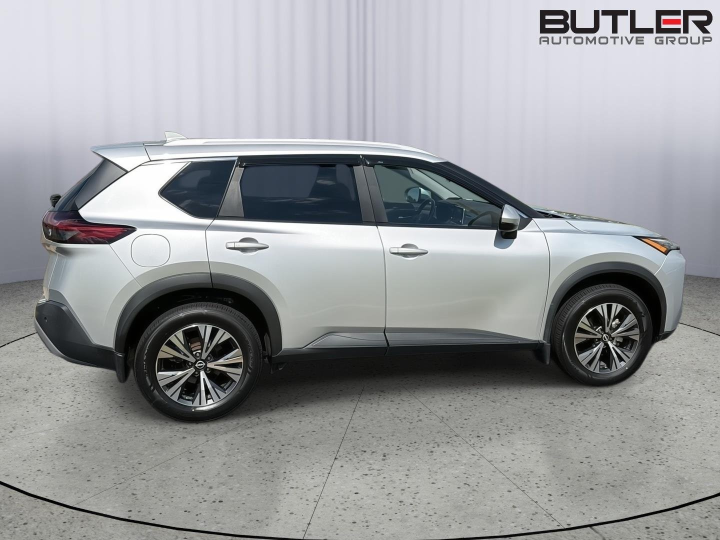Used 2022 Brilliant Silver Metallic Nissan SV image 7