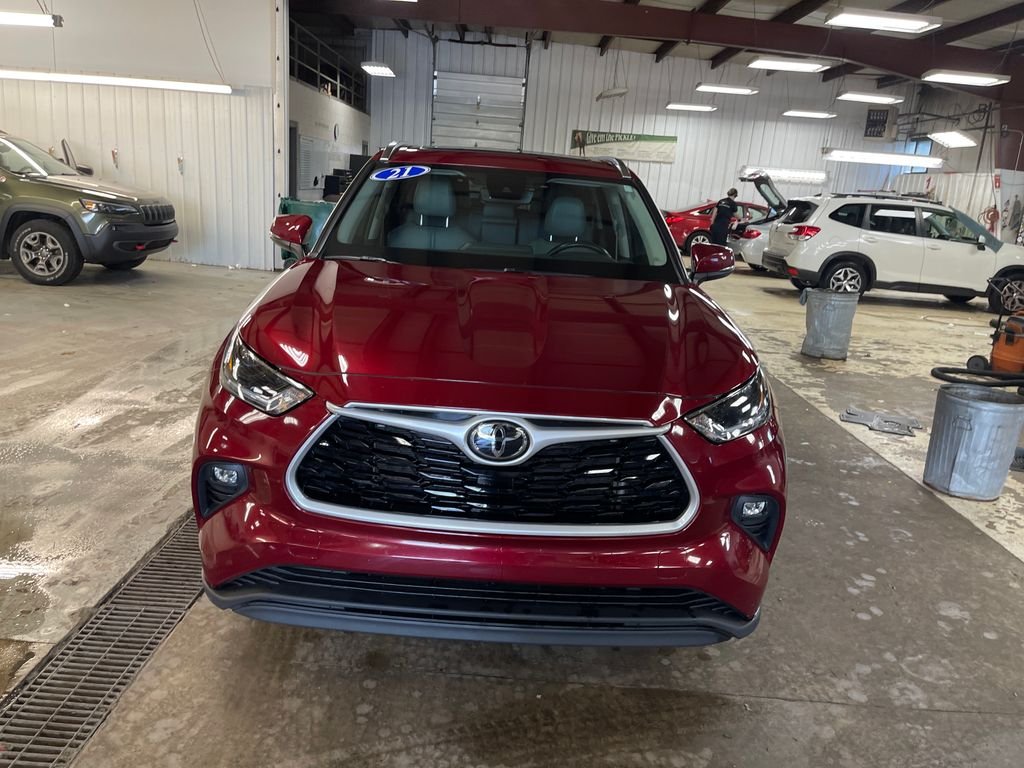 Used 2021 Red Toyota XLE image 8