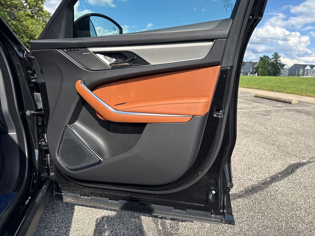 2026 Jaguar F-Pace R-Dynamic S - Photo 15