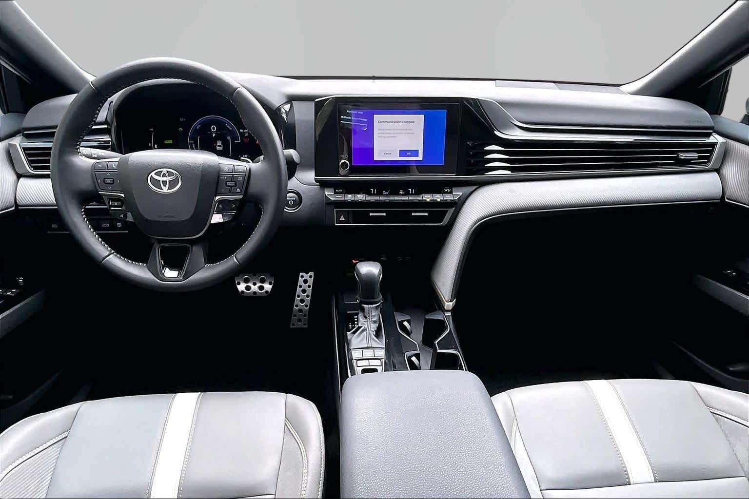 Used 2025 Ice Cap Toyota SE image 16