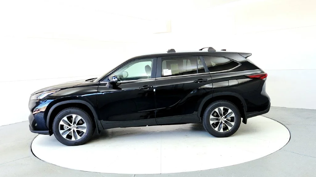New 2026 Black Toyota XLE image 3