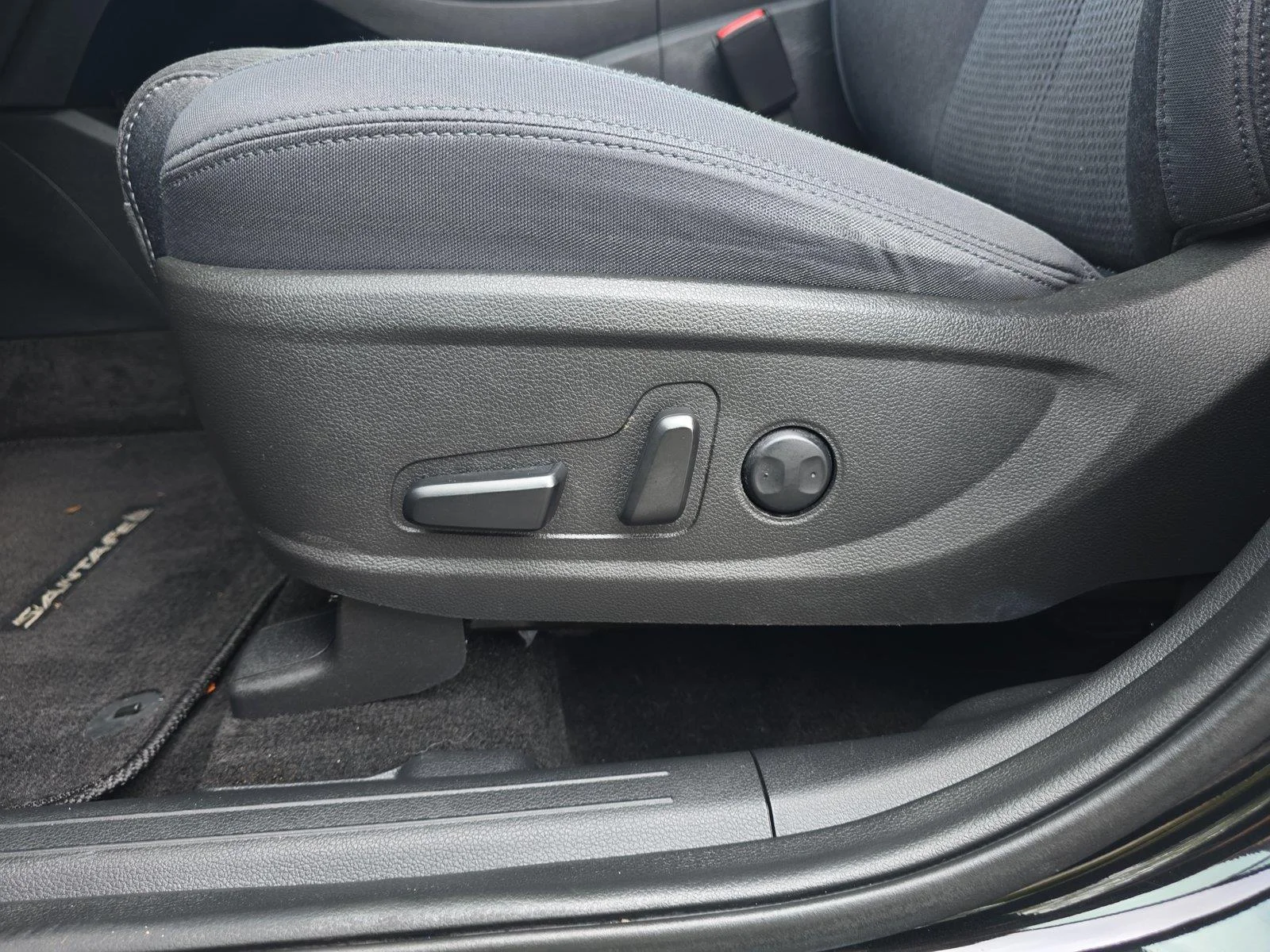 Used 2022 Twilight Black Hyundai XRT image 22