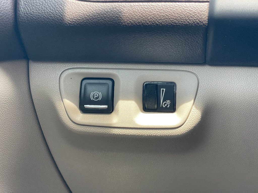 Used 2019 Red Quartz Tintcoat GMC Denali image 10