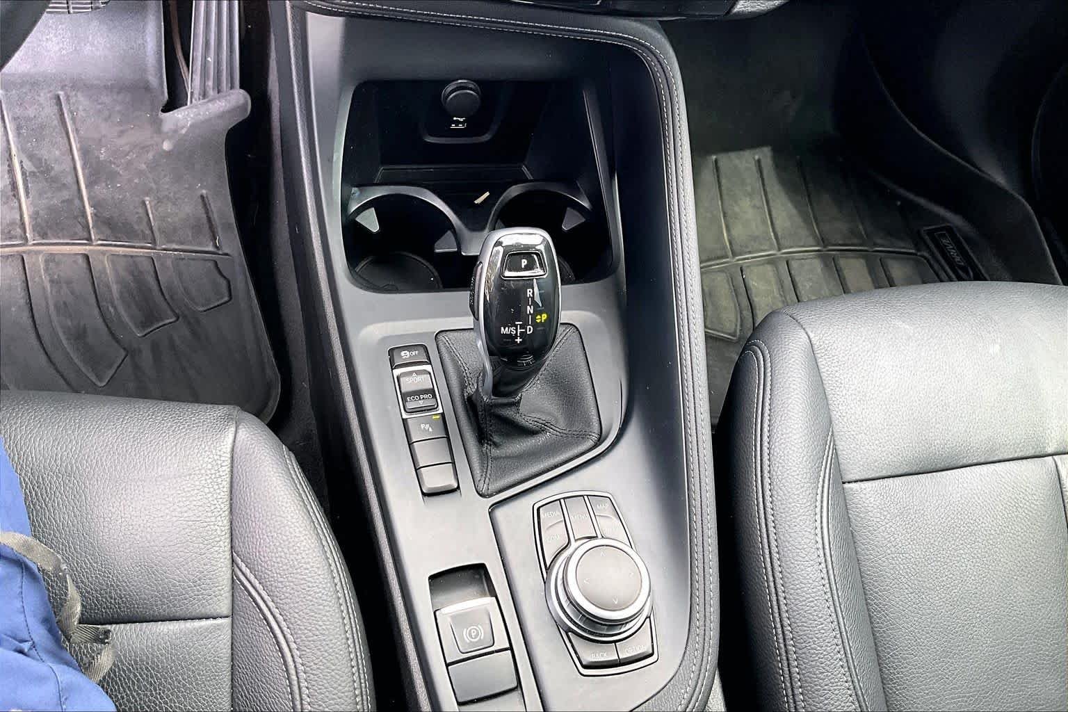 Used 2020 Mineral Gray Metallic BMW sDrive28i image 14