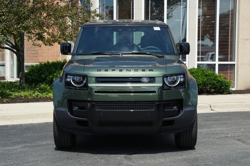 New 2026 Woolstone Green Land Rover S image 4