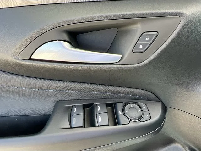 2026 Buick Envista Sport Touring - Photo 13