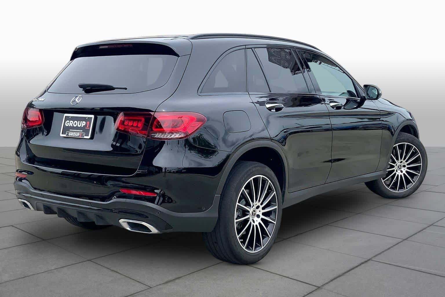 Certified Used 2022 Obsidian Black Metallic Mercedes-Benz GLC 300 image 11