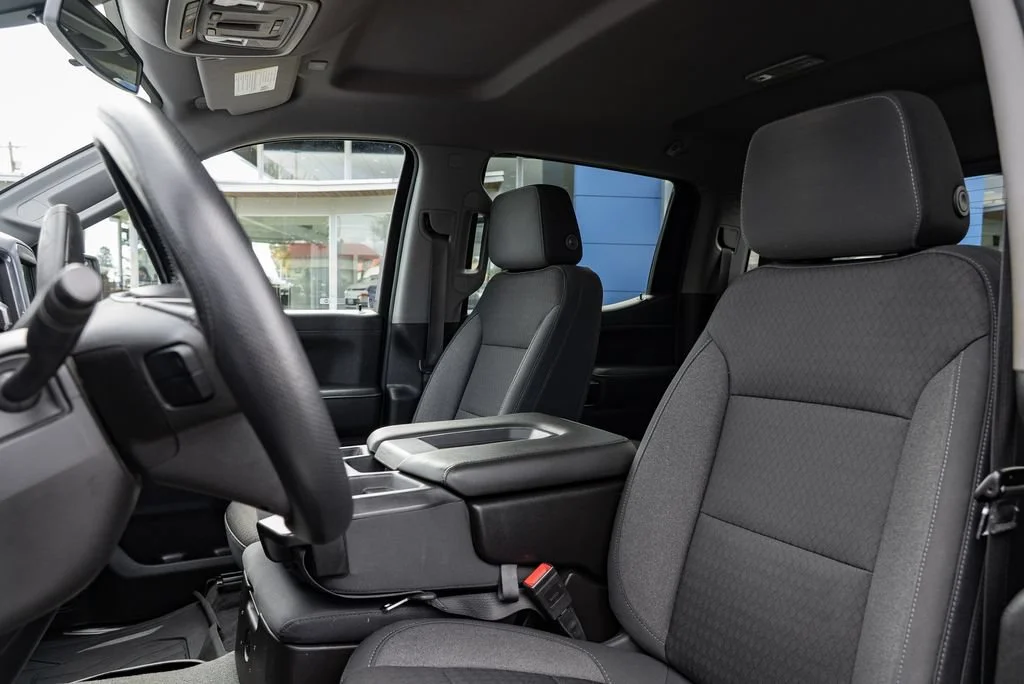 Used 2020 Quicksilver Metallic GMC SLE image 23