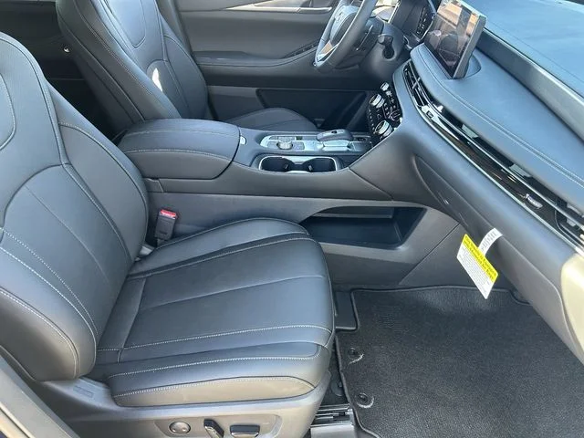 New 2027 GRAND BLUE INFINITI Luxe AWD image 13