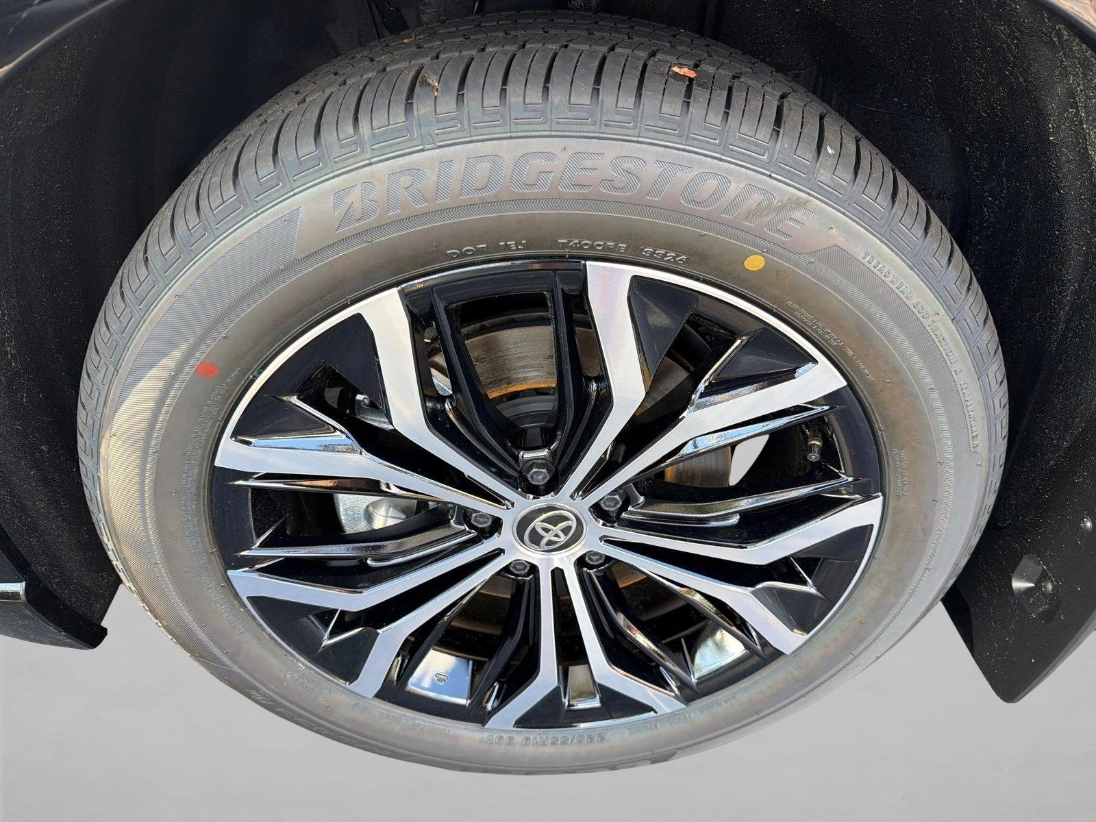 New 2026 Oxygen White Toyota XLE image 11