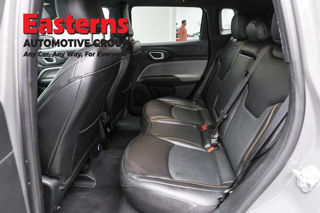 Used 2023 Gray Jeep Latitude Lux image 20