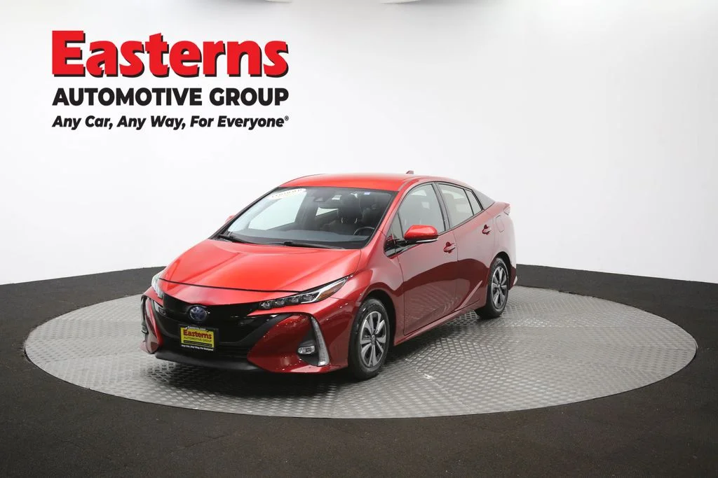 Used 2018 Red Toyota Advanced image 56