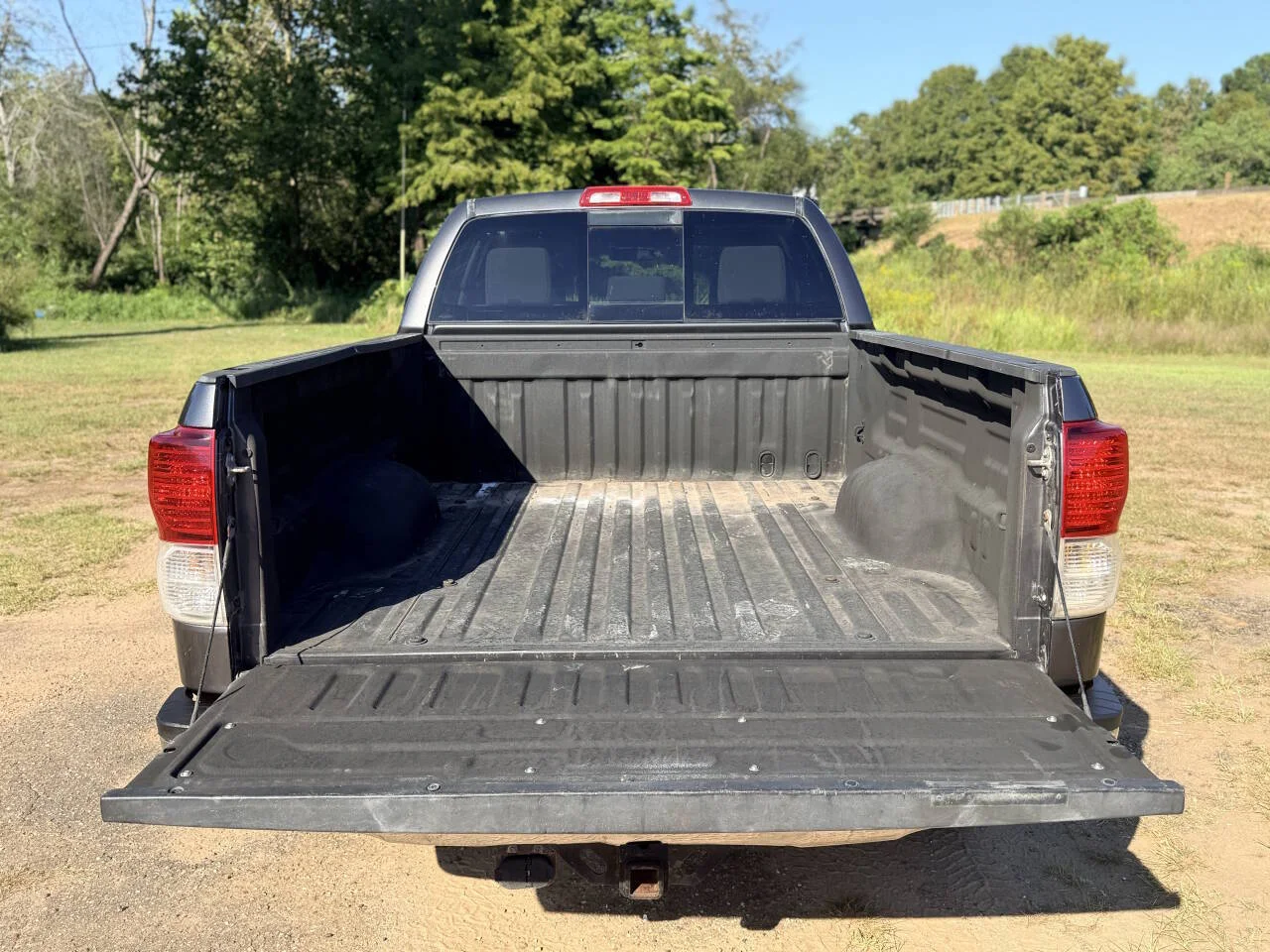 Used 2011 Gray Toyota Grade 4x2 4dr Double Cab Pickup SB (5.7L V8) image 9