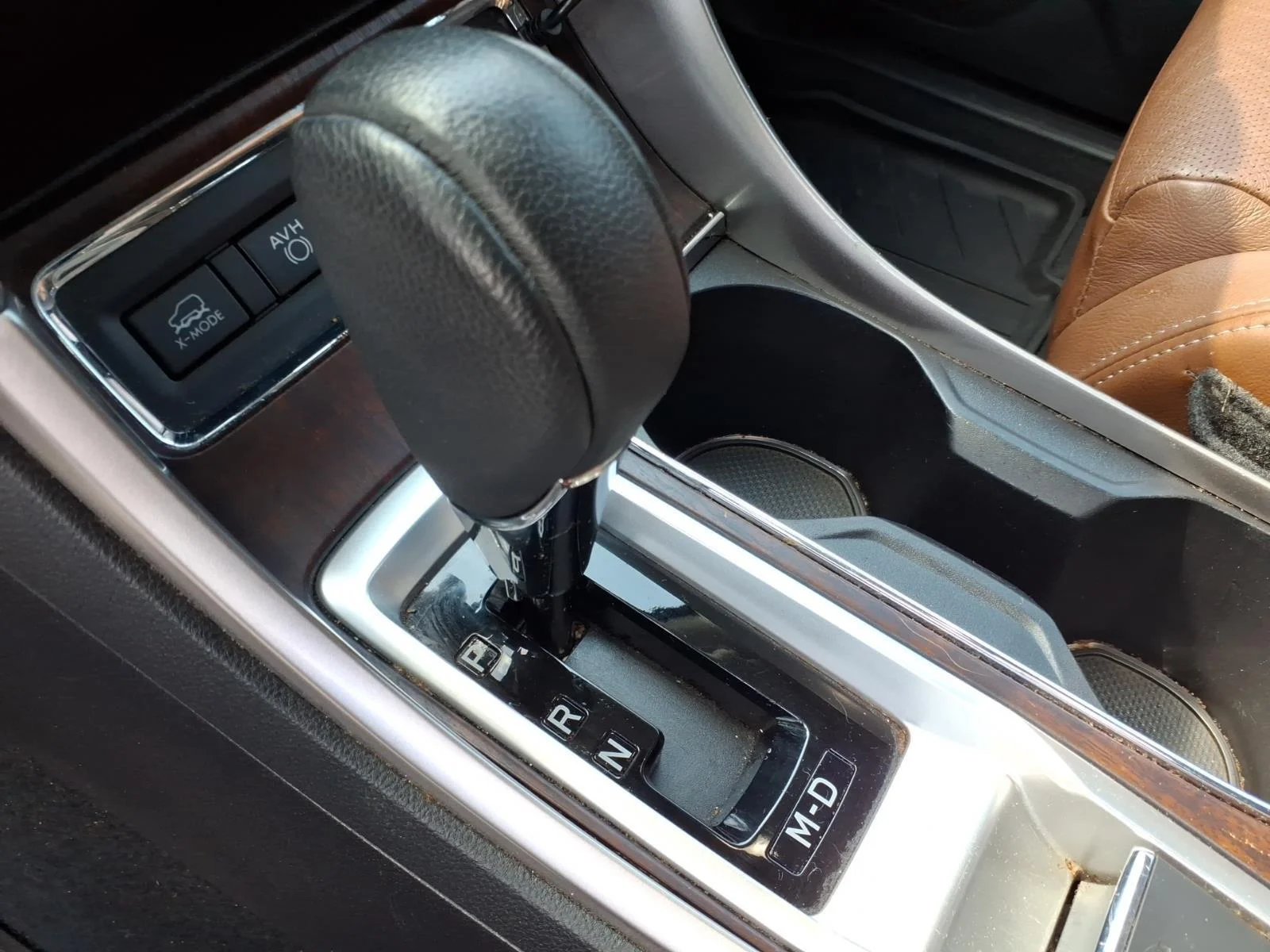 Used 2019 Magnetite Gray Metallic Subaru Touring image 8