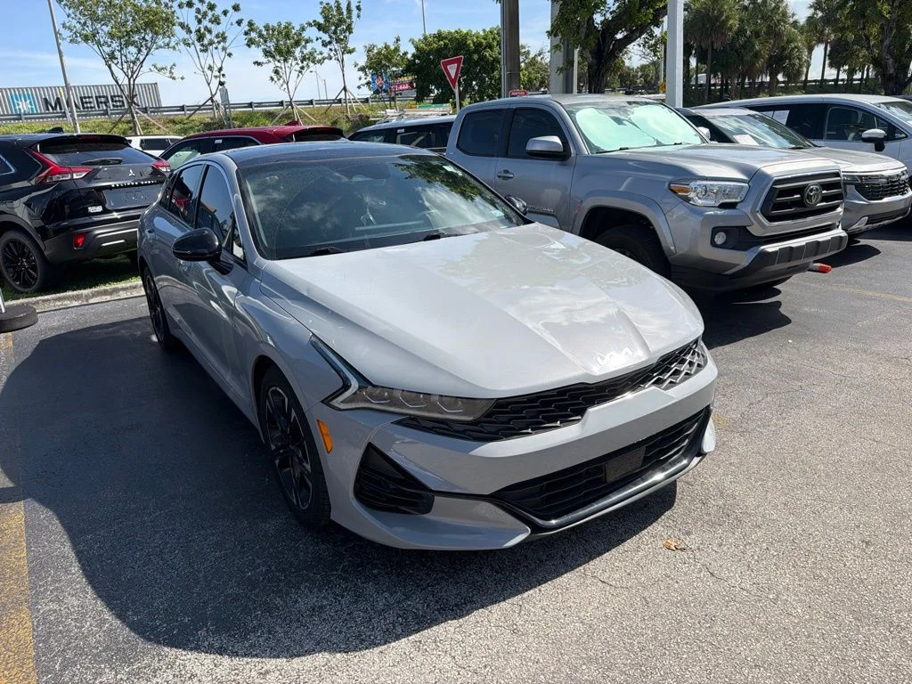 Used 2023 Wolf Gray Kia GT-Line image 3