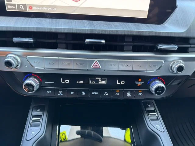 2023 Kia Telluride EX - Photo 13
