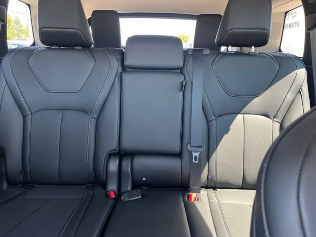 Certified Used 2026 White INFINITI LUXE image 21