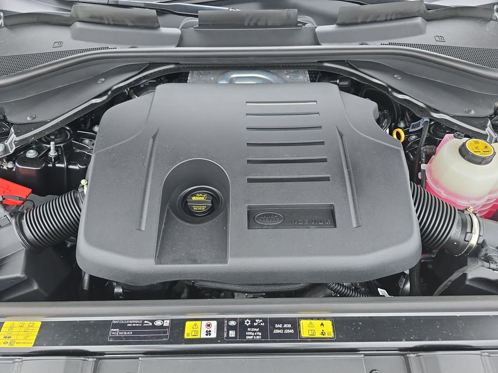 New 2026 Santorini Black Land Rover SE LWB image 33