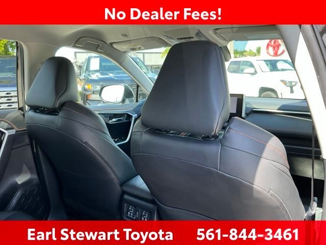 Used 2024  Toyota Adventure image 29