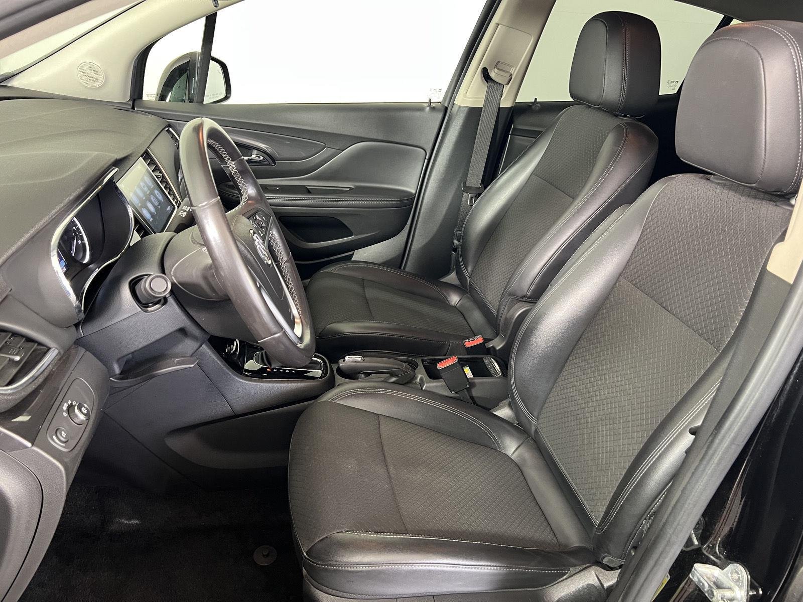 Used 2021 Ebony Twilight Metallic Buick Preferred image 10