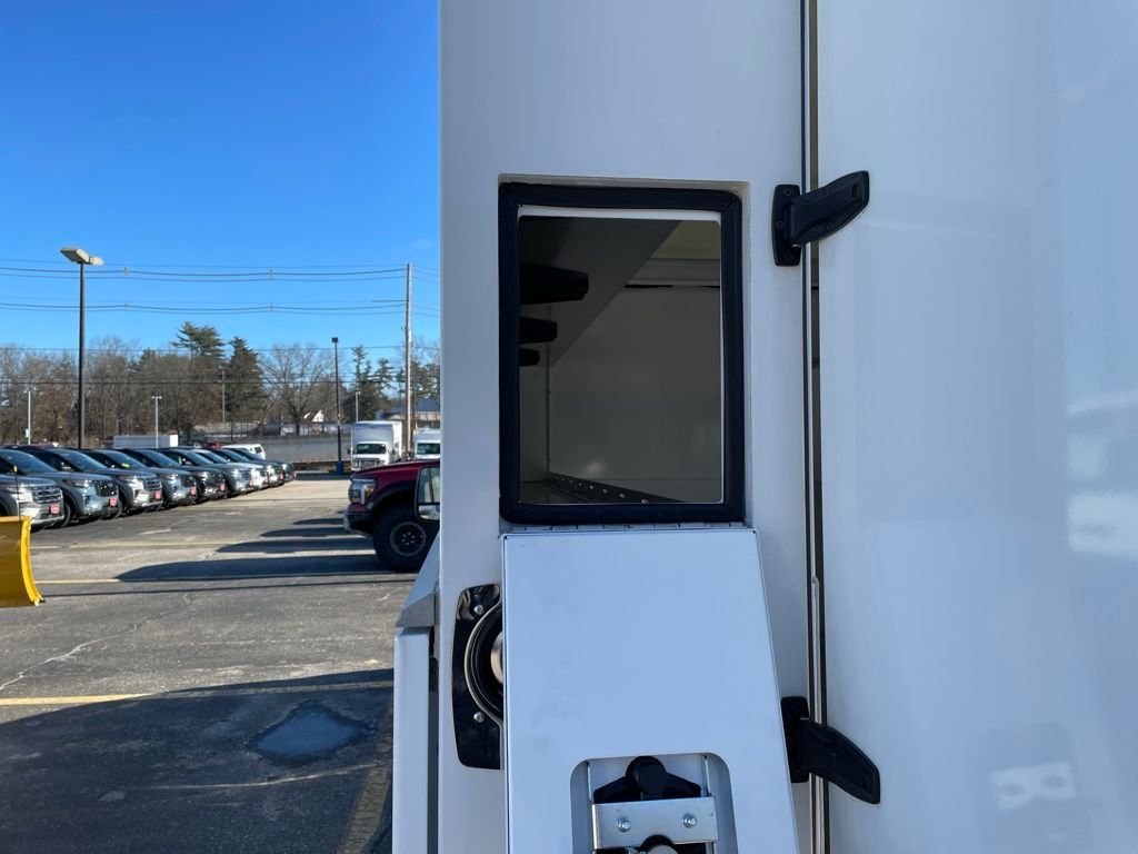 2026 Ford Transit Chassis Cab Base - Photo 28