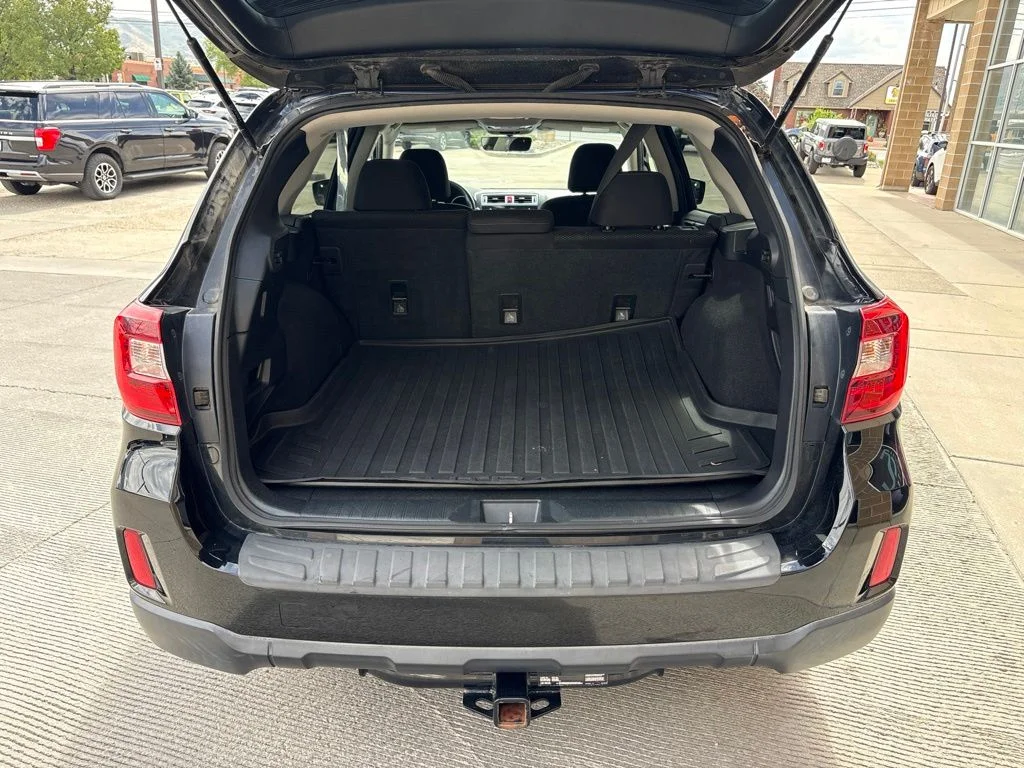 Used 2017 Black Subaru 2.5i Premium image 6