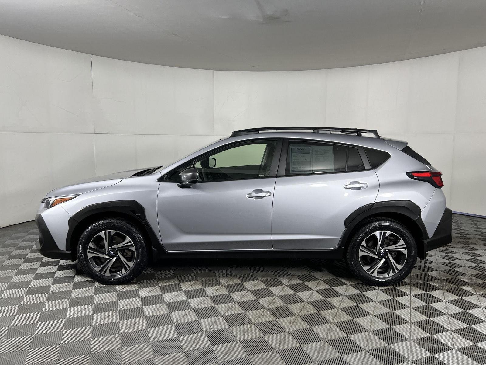 Used 2024 Ice Silver Metallic Subaru Premium image 17