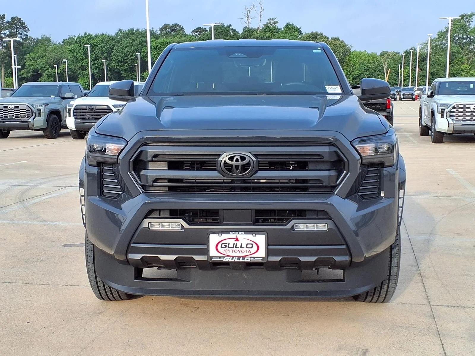 Used 2025  Toyota SR5 image 4