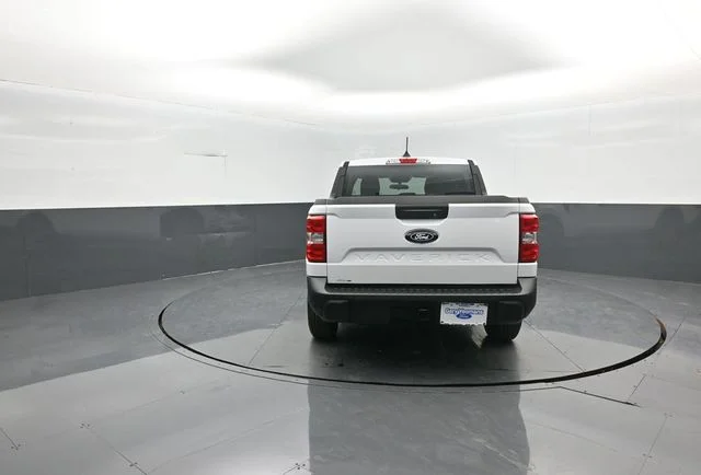 New 2026 Oxford White Ford XLT image 6