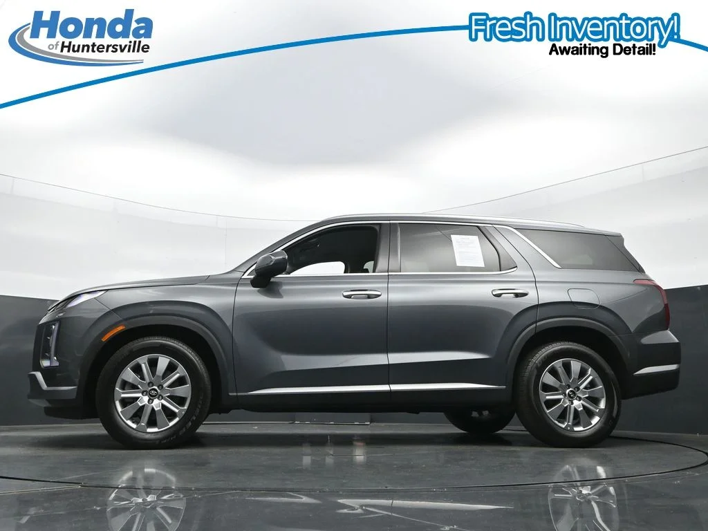 Used 2025 Graphite Hyundai SEL image 28