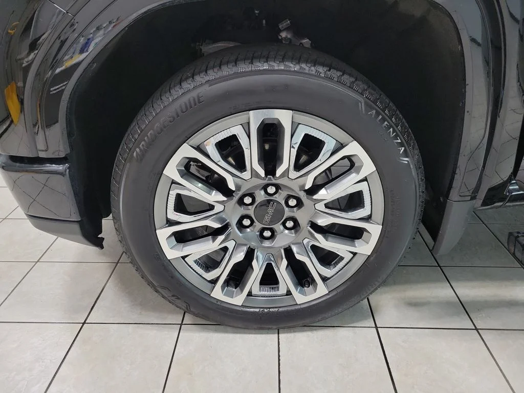 Used 2025 Black GMC Denali Ultimate image 50