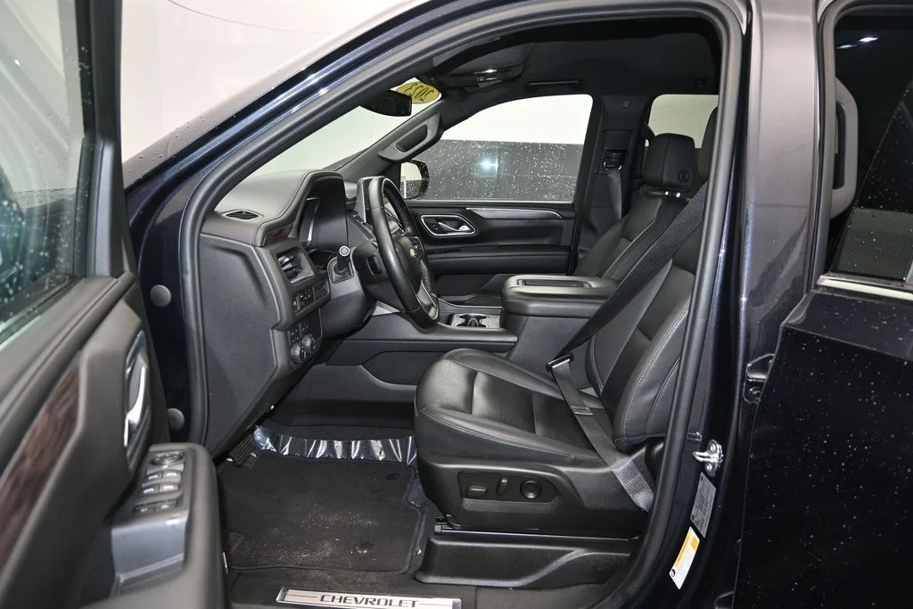 2023 Chevrolet Suburban LT - Photo 13