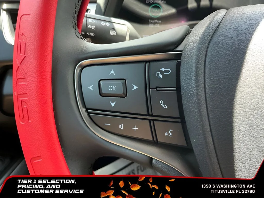 Used 2025 White Lexus 300h Premium image 25