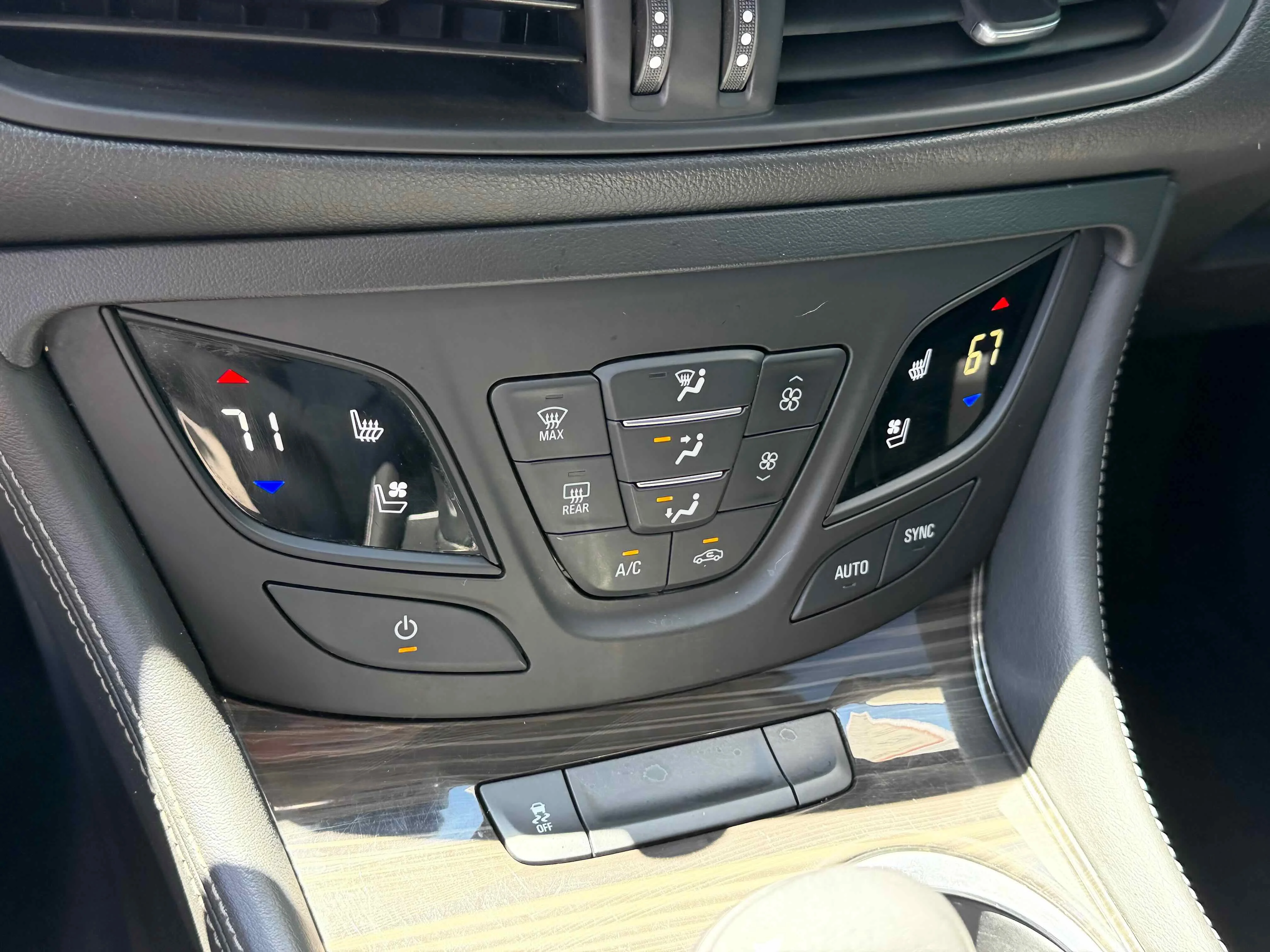 Used 2019 Ebony Twilight Metallic Buick Premium II image 23