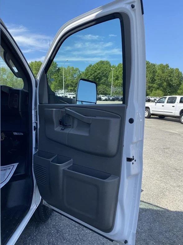 Used 2024 White GMC Work Van image 37