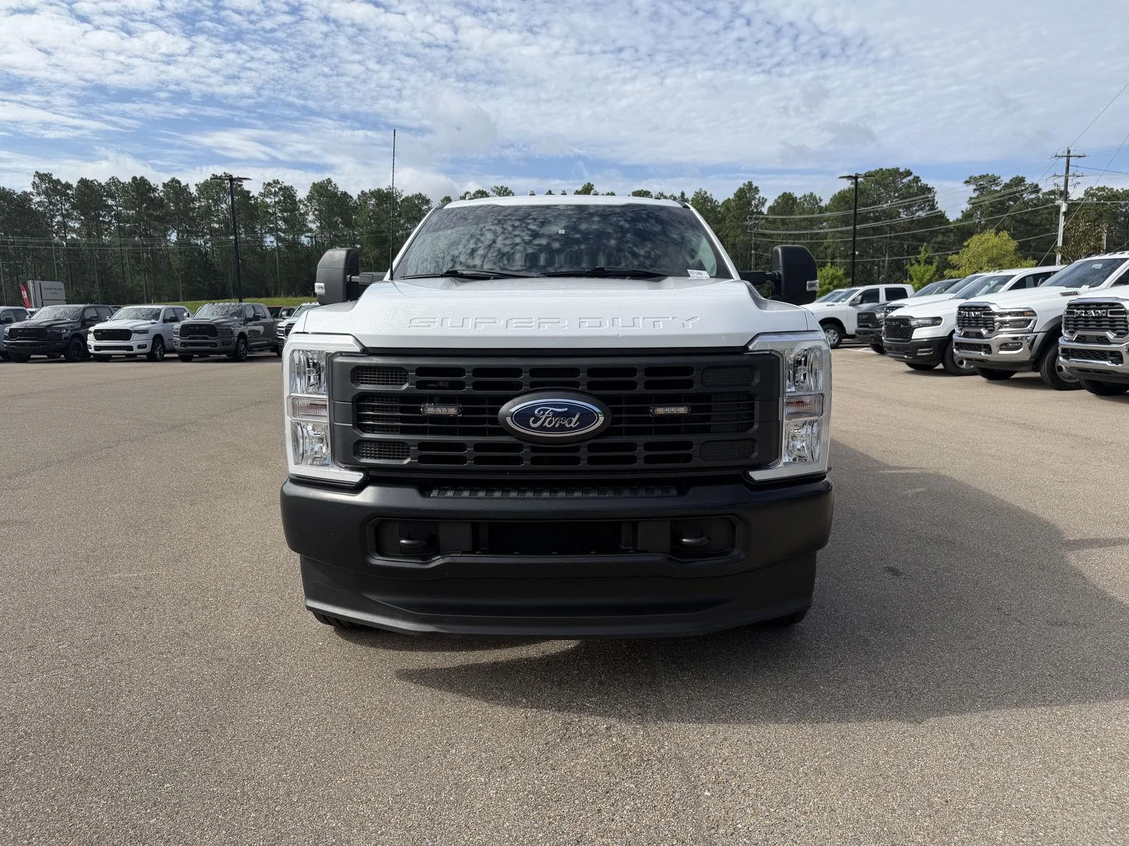 Used 2023 Oxford White Ford XL image 2