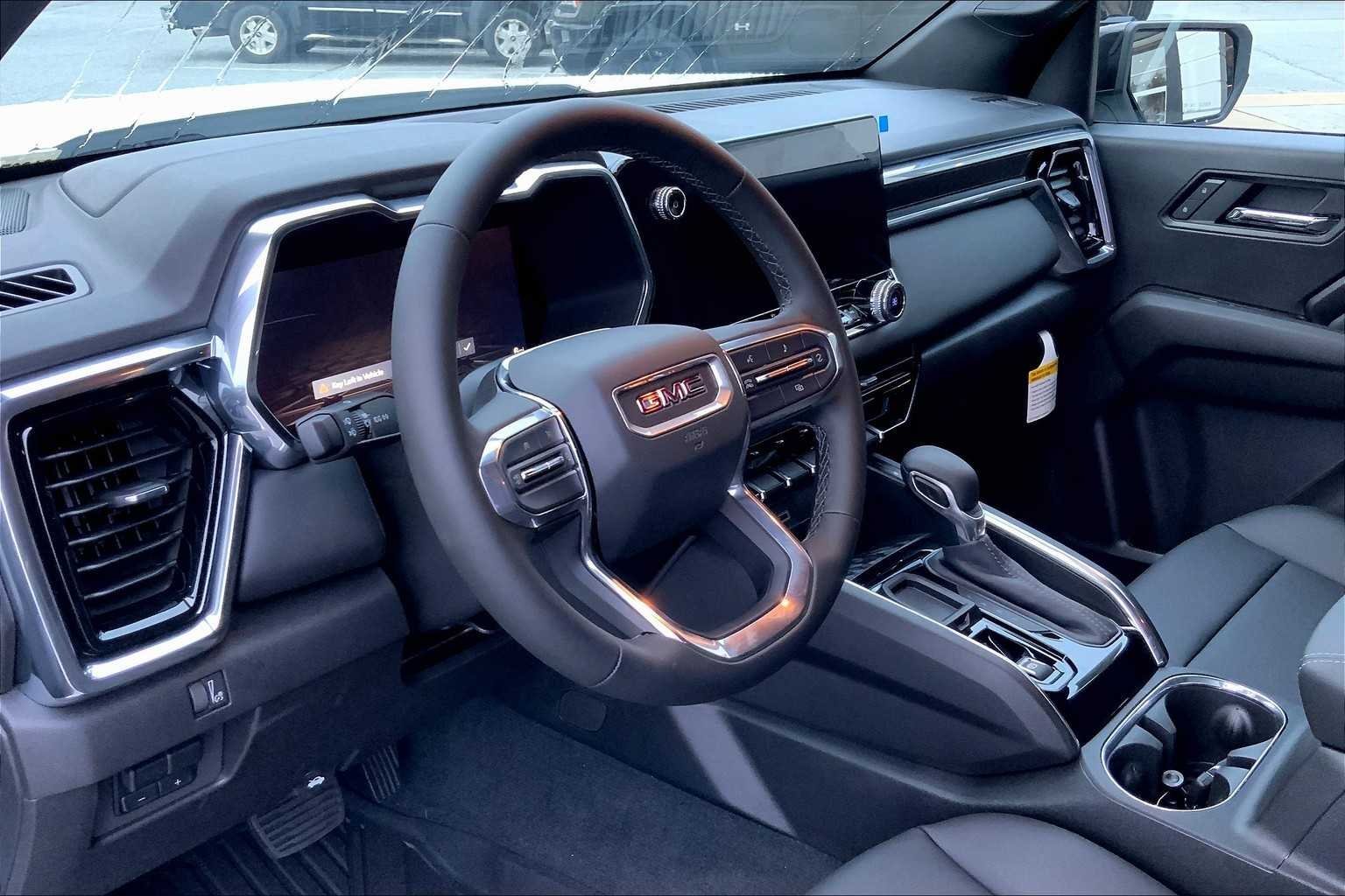 2025 GMC Canyon Elevation - Photo 8