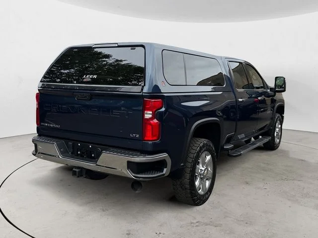 Used 2021 Blue Chevrolet LTZ image 5