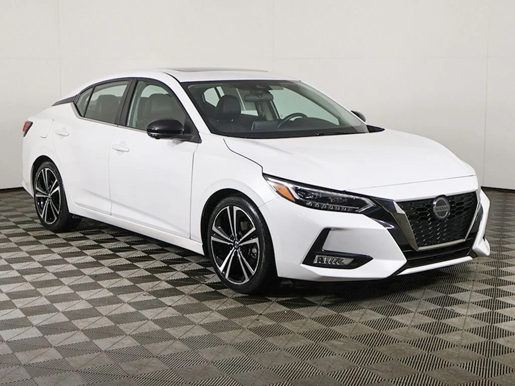 Used 2022 Nissan Sentra SR with VIN 3N1AB8DV1NY275993 for sale in Cleveland Heights, OH